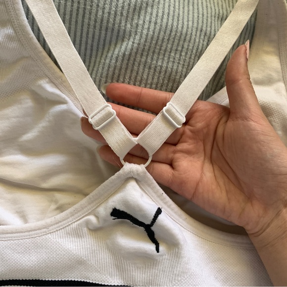 PUMA Seamless Sports Bra in white - Picture 5 of 6